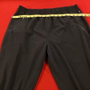 Fabletics black zippered jump pants. Super lightweight.